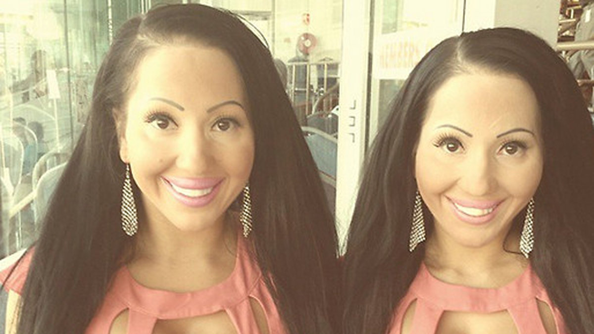 Anna och Lucy DeCinque, 28, från Australien, kallas för världens mest identiska tvillingar.